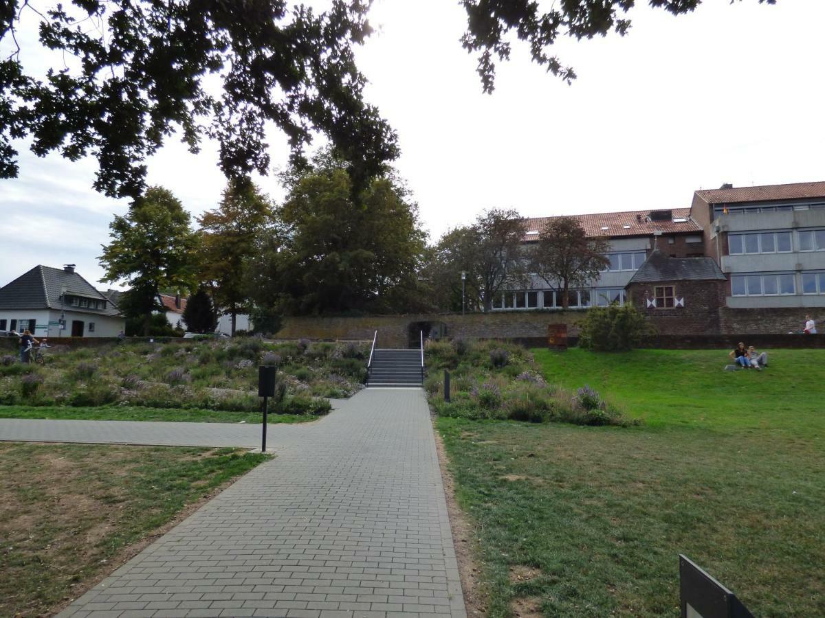 Am Stadtpark Apartment